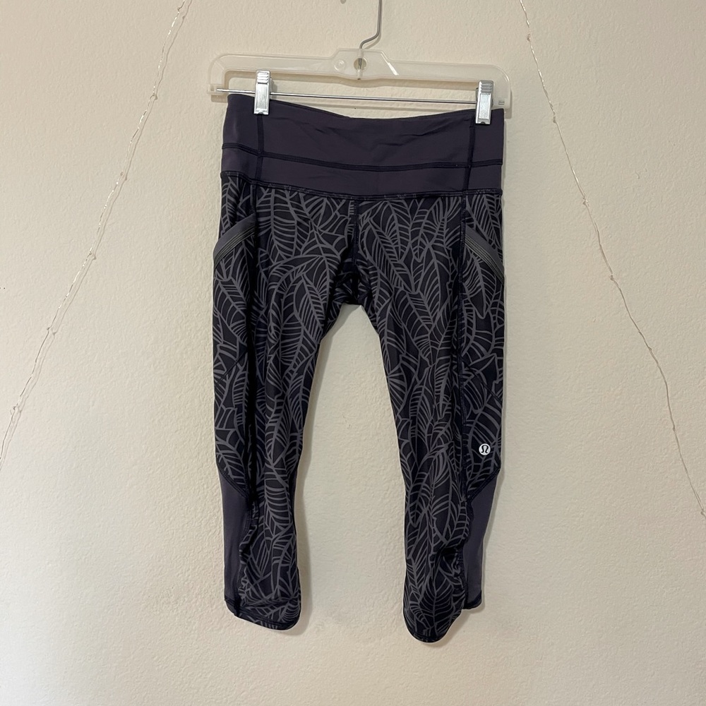 Lululemon Cropped Wonder Under Print Leggings